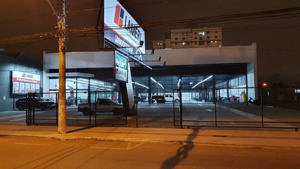 Galpão à venda em Itajaí – São João, Itajaí com 1836 m²