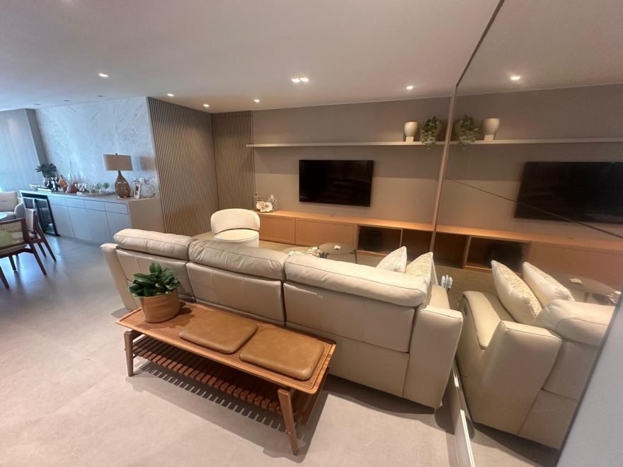 Apartamento com 4 dormitórios (sendo 4 suítes) à venda em Itajaí – Praia Brava, Itajaí com 180 m²