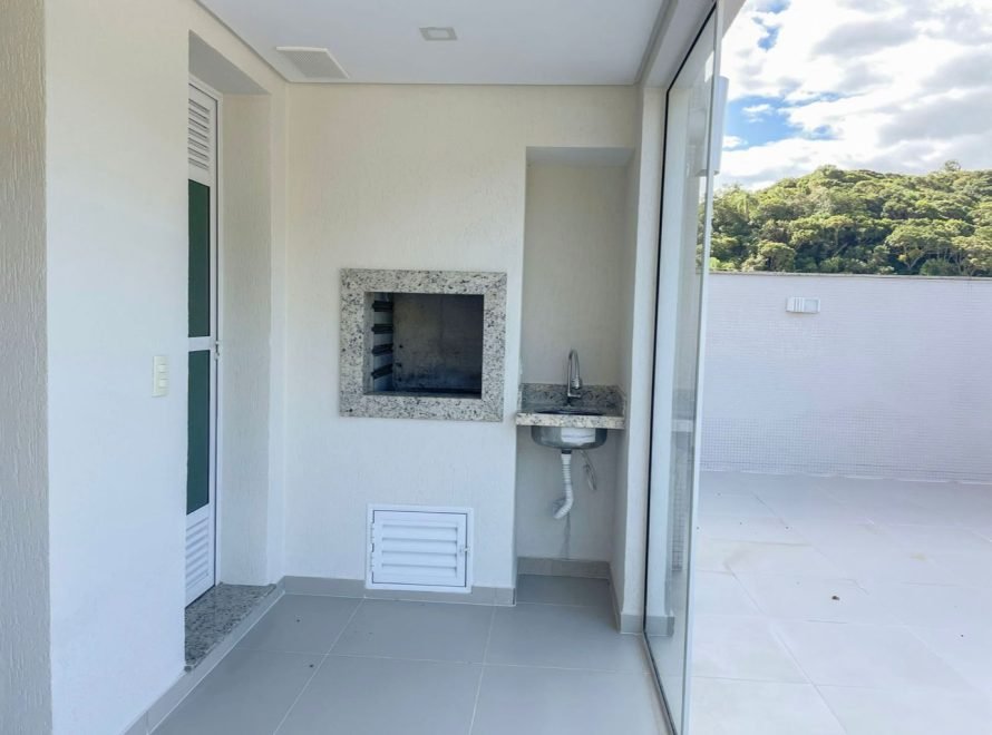 Apartamento com 2 dormitórios (sendo 1 suíte) à venda em Itajaí – Praia Brava, Itajaí com 105 m²