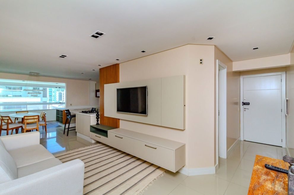 Apartamento com 3 dormitórios (sendo 1 suíte) à venda em Itajaí – Praia Brava, Itajaí com 110 m²