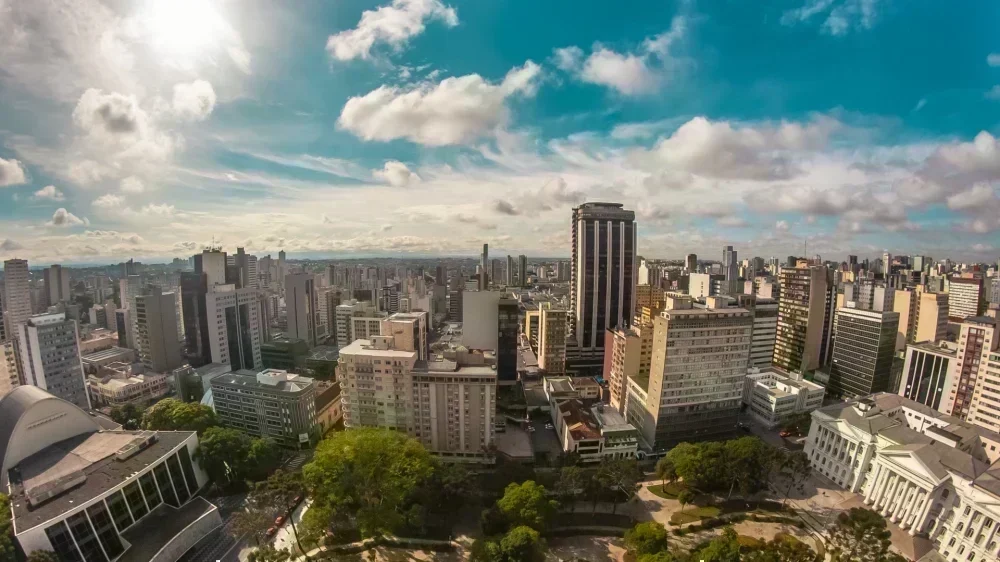 Sete bairros de Curitiba têm imóveis acima de R$ 2,2 milhões