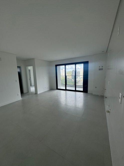 Apartamento com 1 dormitório (sendo 1 suíte) à venda em Itajaí – Praia Brava, Itajaí com 76 m²