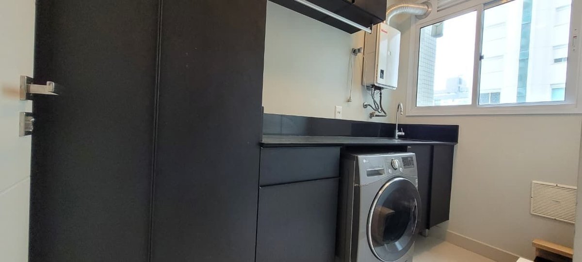 Apartamento com 3 dormitórios (sendo 1 suíte) à venda em Itajaí – Praia Brava, Itajaí com 143 m²