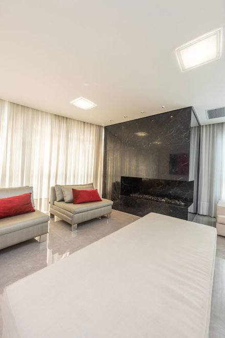 Apartamento com 4 dormitórios (sendo 4 suítes) à venda em Balneário Camboriú – Centro, Balneário Camboriú com 400 m²