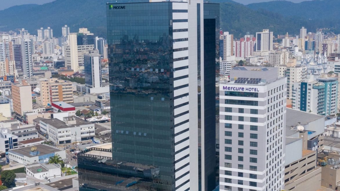 Absolute Business – Apartamento com 3 dormitórios à venda em Itajaí – Centro com 114 m²