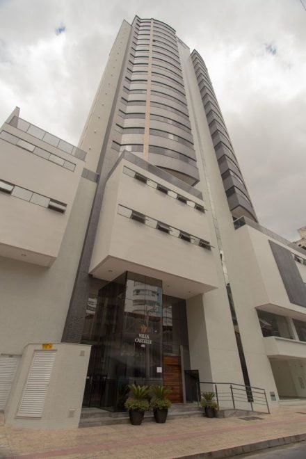 Villa Castelli – Apartamento com 4 dormitórios (sendo 4 suítes) à venda em Bal. Camboriú – Centro com 150 m²