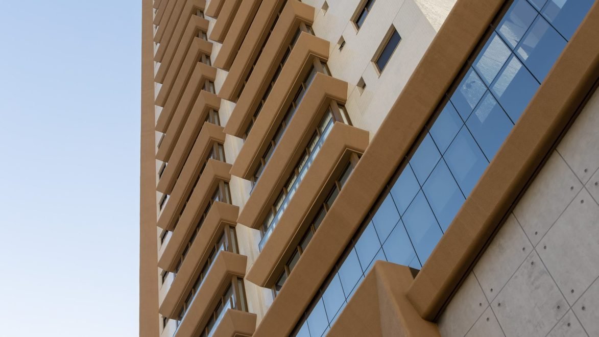 Admirá – Apartamento com 4 dormitórios (sendo 4 suítes) à venda em Bal. Camboriú – Centro com 138 m²