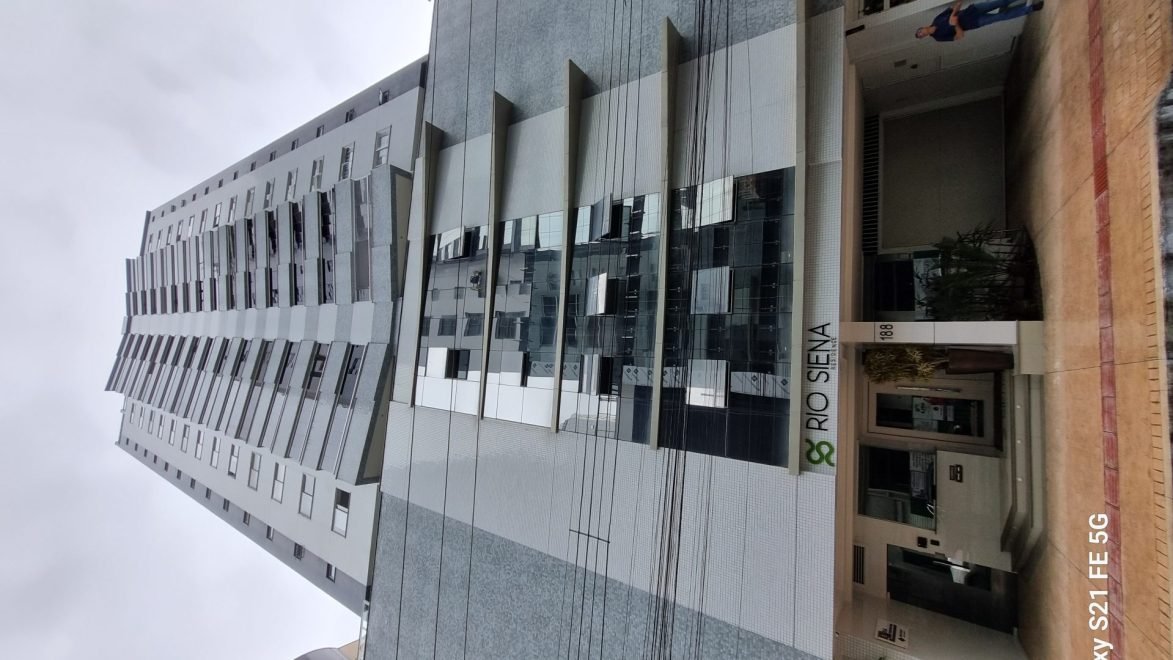 Apartamento com 3 dormitórios (sendo 3 suítes) à venda em Balneário Camboriú – Pioneiros com 136 m²