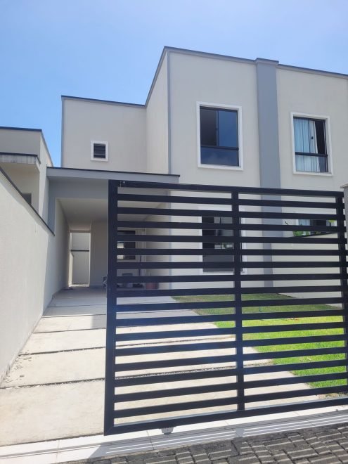 Casa com 2 dormitórios (sendo 1 suíte) à venda em Balneário Camboriú – Nova Esperança com 141 m²