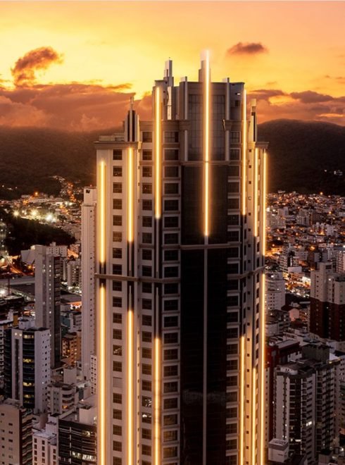 Apartamento com 4 dormitórios (sendo 4 suítes) à venda em Balneário Camboriú – Centro com 182 m²