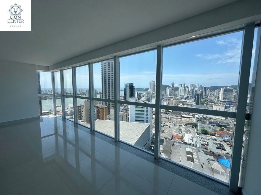 Lion Center – Sala Comercial à venda em Itajaí – Centro com 36 m²