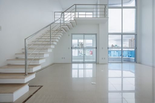 Apartamento com 2 dormitórios (sendo 2 suítes) à venda em Balneário Camboriú – Centro com 252 m²