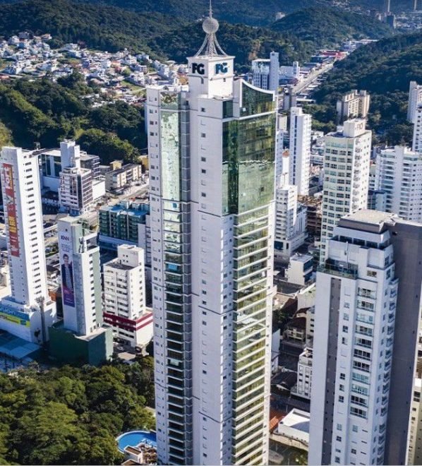Apartamento com 3 dormitórios (sendo 3 suítes) à venda em Balneário Camboriú – Pioneiros com 117 m²