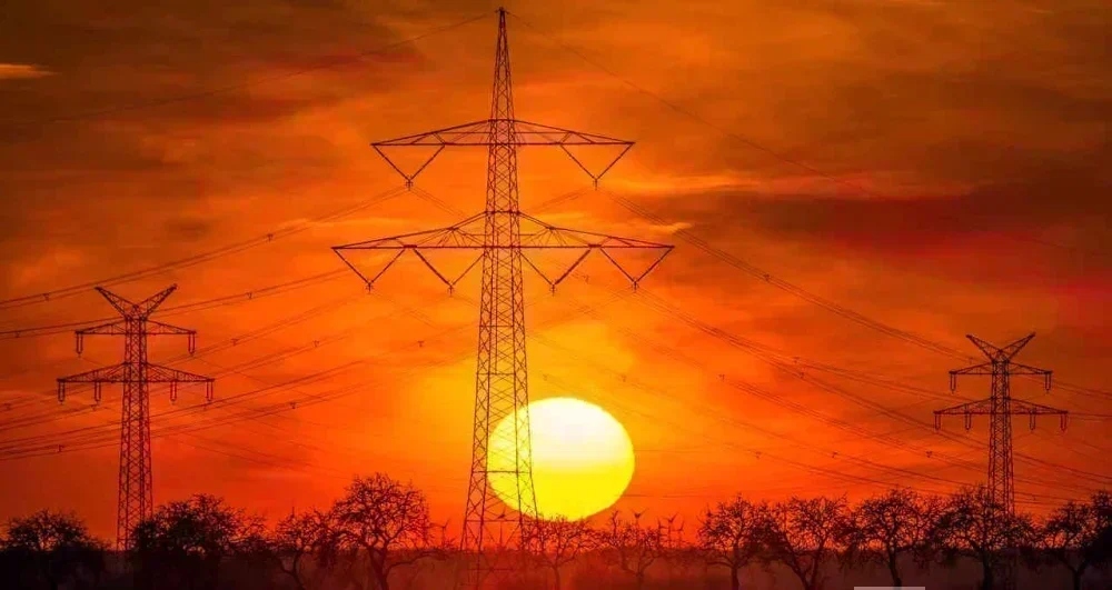 Ampla Energia amplia capital e reestrutura dívidas