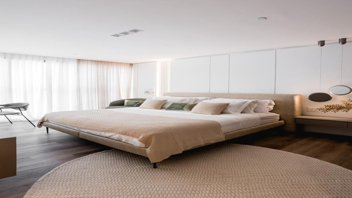 Ápice – Apartamento com 4 dormitórios (sendo 4 suítes) à venda em Bal. Camboriú – Centro com 197 m²