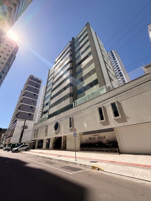 Apartamento com 3 dormitórios (sendo 1 suíte) à venda em Balneário Camboriú – Pioneiros, Balneário Camboriú com 132 m²