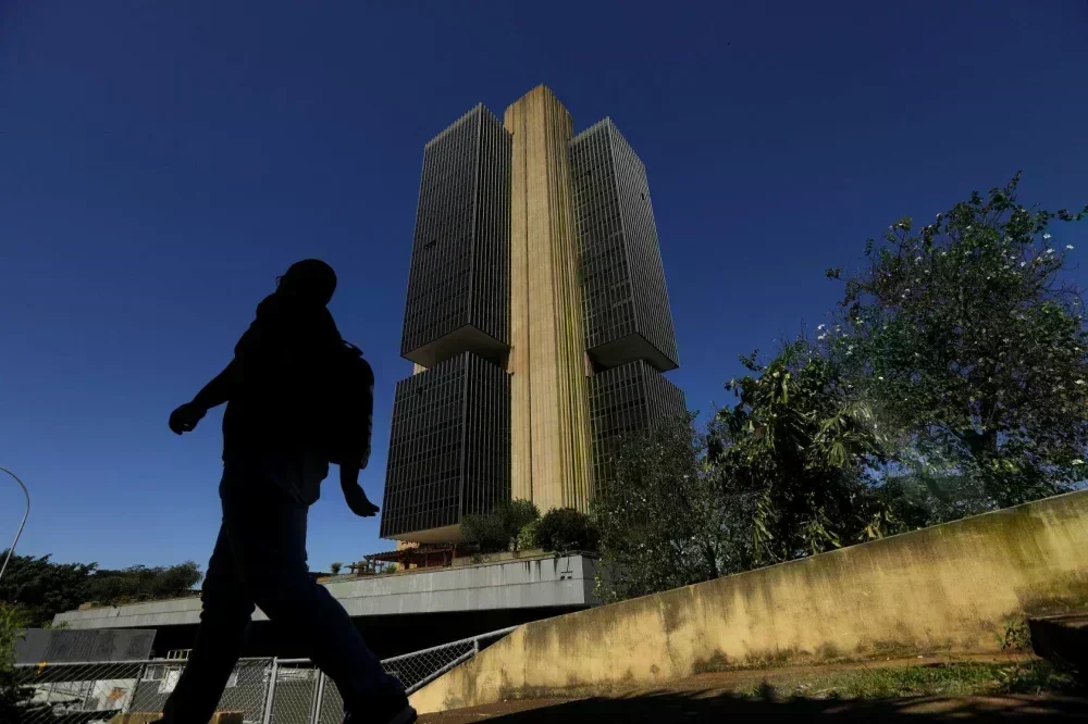Boletim Focus 2025: Análise das Projeções de Inflação