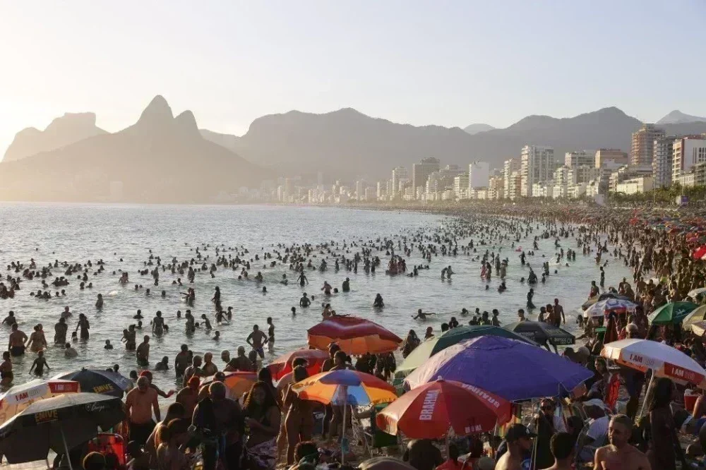 Brasil atrai 9 milhões de turistas em 2025: principais destinos