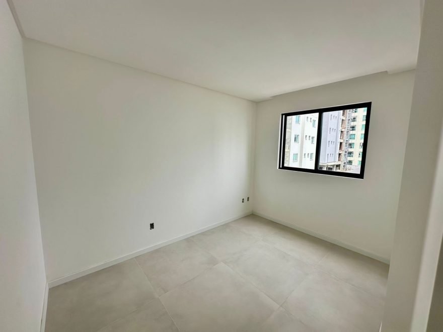 Farol de Valença – Apartamento com 4 dormitórios (sendo 4 suítes) à venda em Bal. Camboriú – Centro com 135 m²