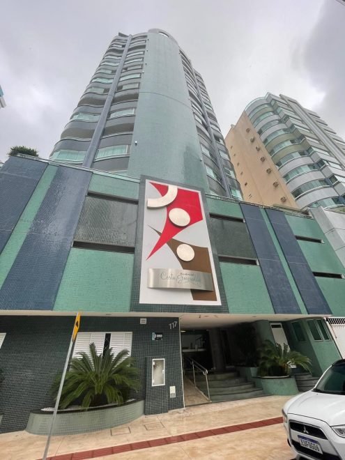 Apartamento com 3 dormitórios (sendo 1 suíte) à venda em Balneário Camboriú – Barra Sul com 99 m²