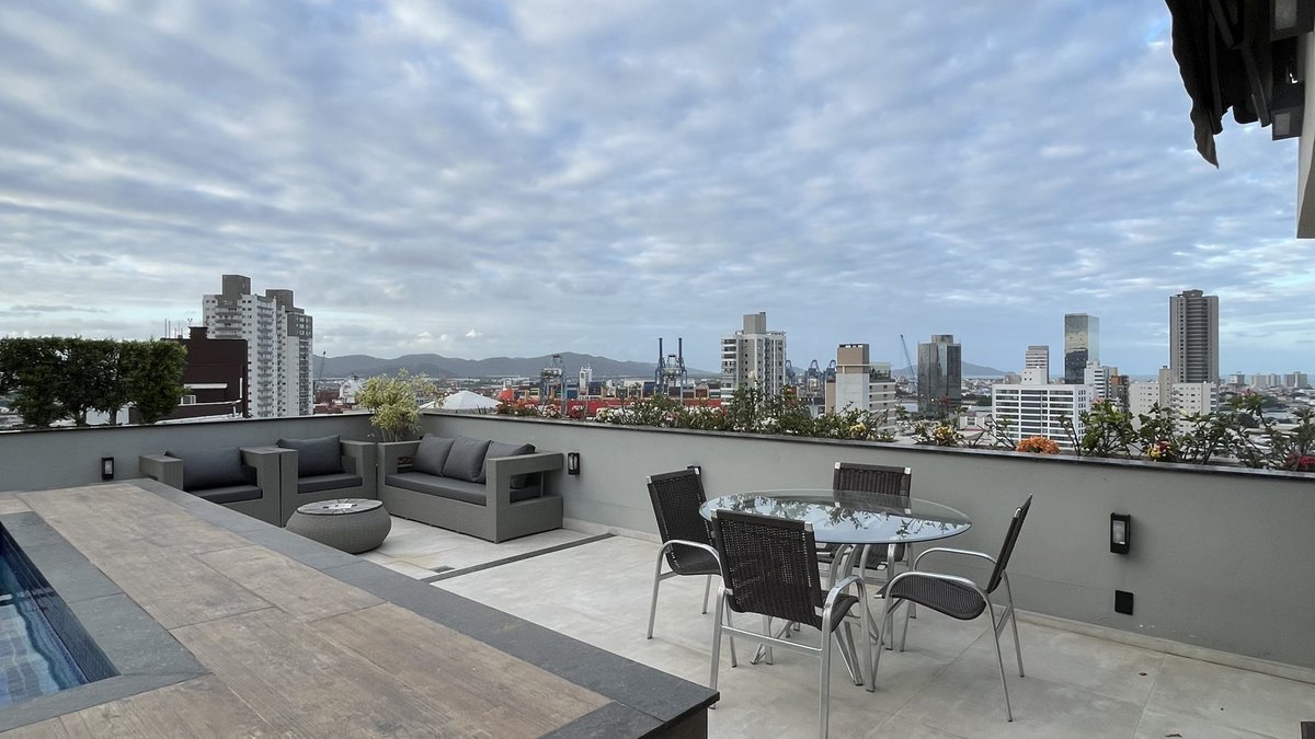Cobertura 4 dormitórios (sendo 1 suíte master) à venda em Itajaí – Centro, 400 m²