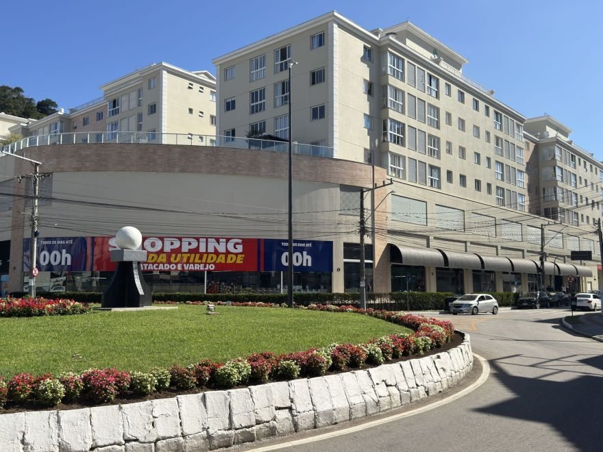 Sala Comercial à venda em Balneário Camboriú – Bairro das Nações com 2360 m²