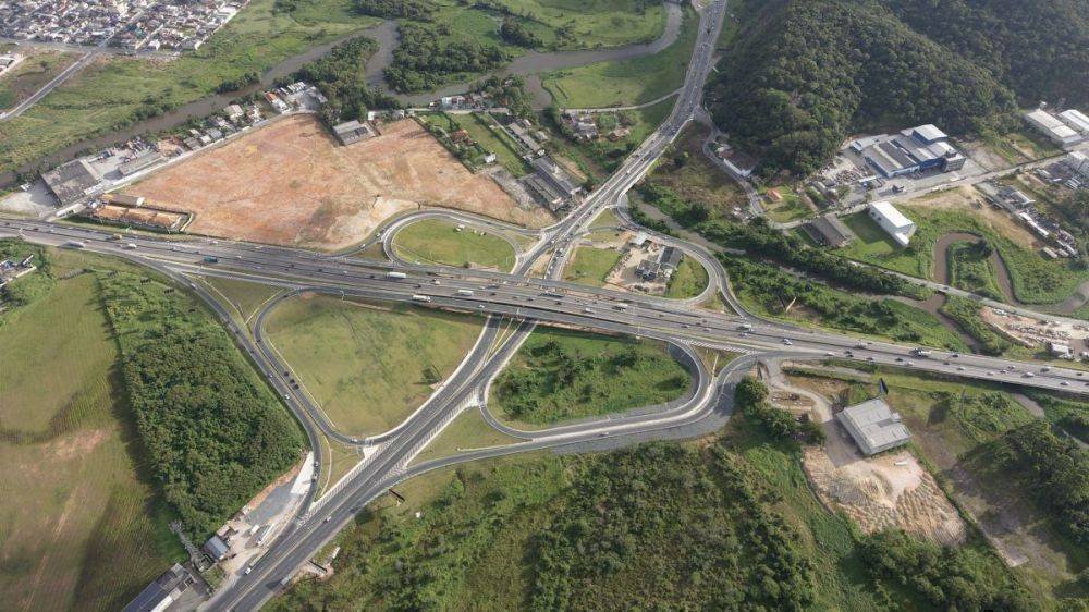 Liberado trânsito em viaduto de R$ 60 milhões em SC