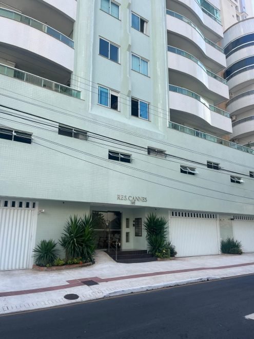 Cobertura com 3 dormitórios (sendo 3 suítes) à venda em Balneário Camboriú – Centro com 180 m²