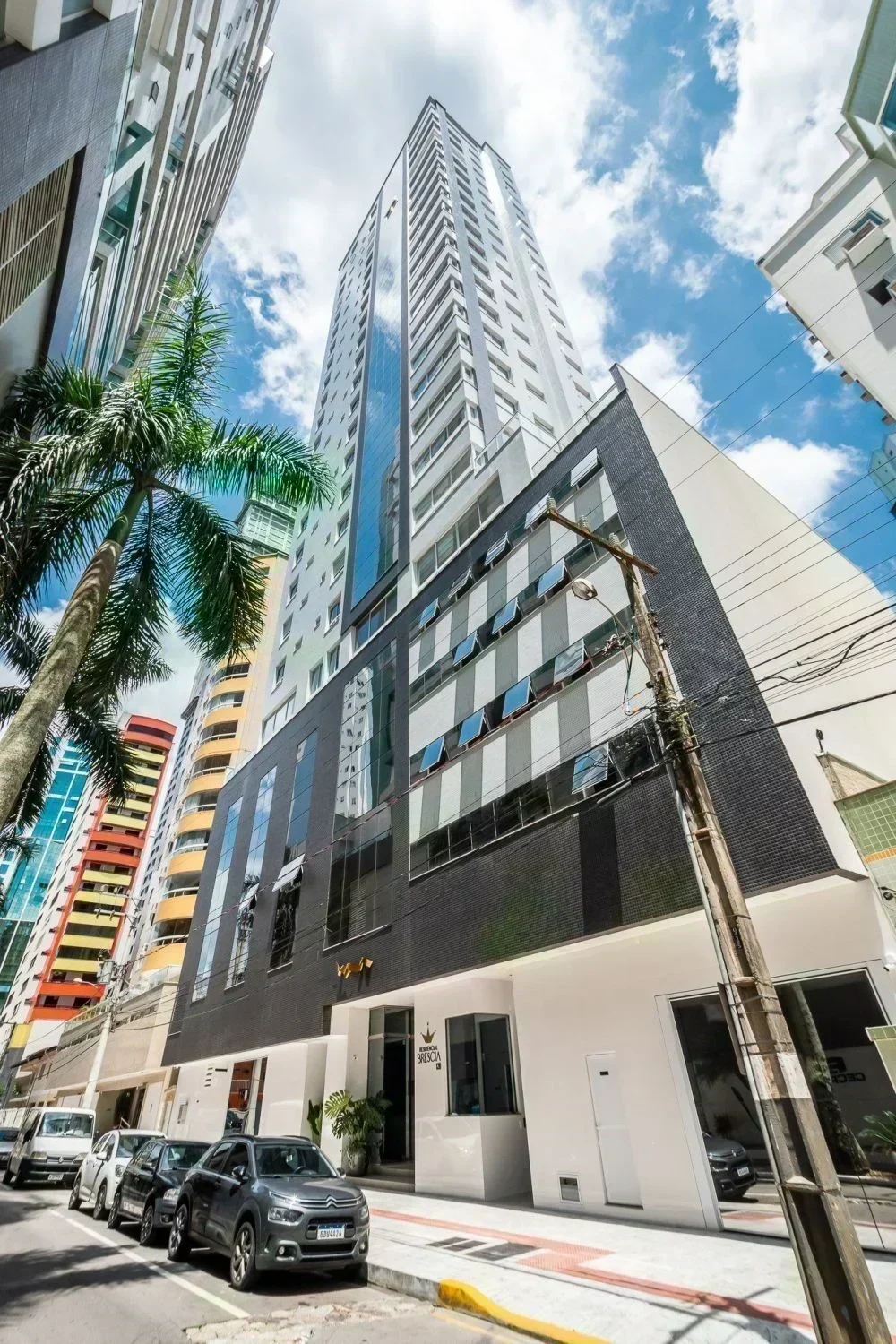 Residencial Bréscia: Apartamentos de Alto Padrão Próximos à Praia em Balneário Camboriú