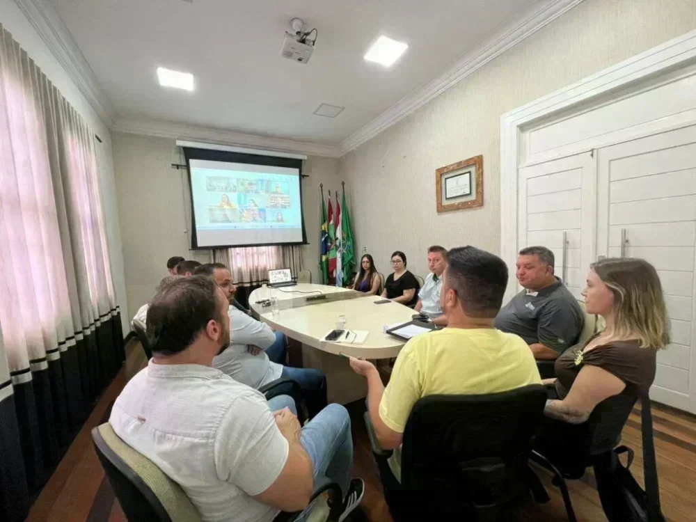 Reunião entre Prefeitura de Penha e MPSC sobre Saneamento
