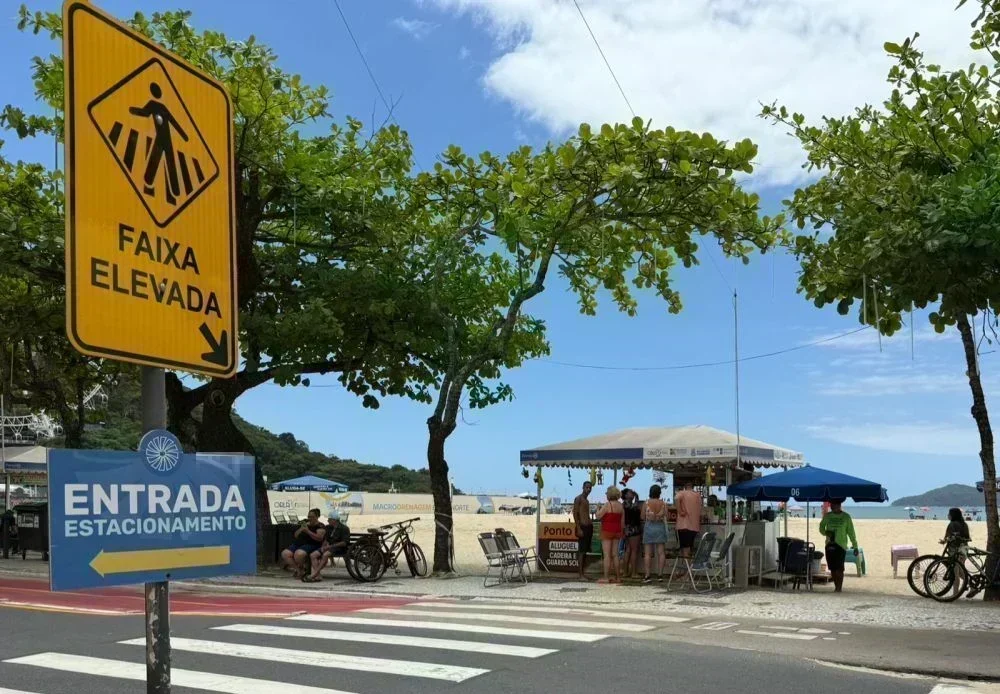 Revitalização da ciclofaixa na Avenida Atlântica