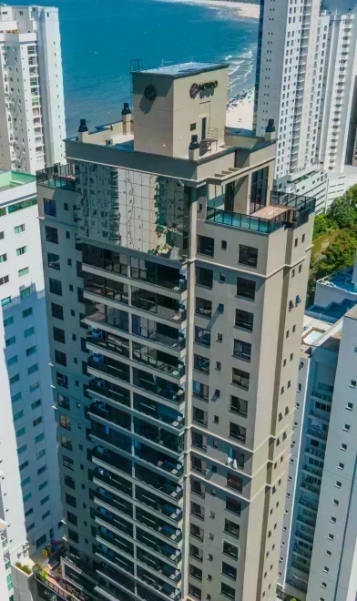 Riomaggiore Residenze – Cobertura com 4 dormitórios (sendo 4 suítes) à venda em Bal. Camboriú – Pioneiros com 296 m²