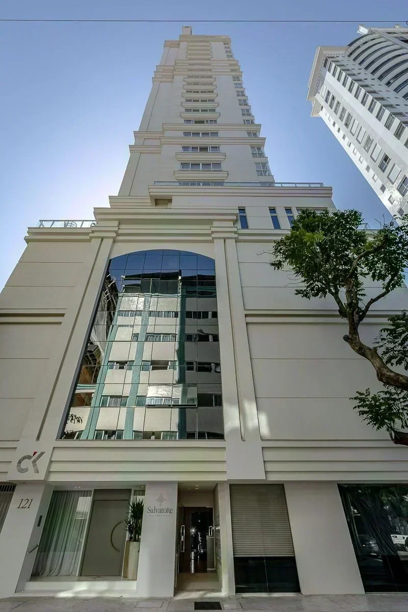 Salvatore Residenziale: Apartamentos de Alto Padrão no Coração de Balneário Camboriú