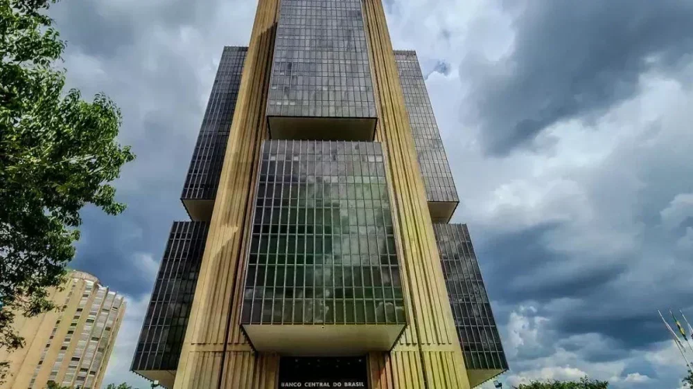 Selic permanece em 15%: O que isso significa para investidores