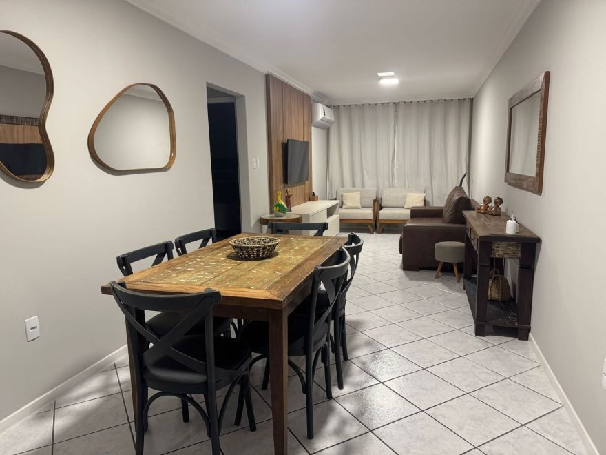 Apartamento com 2 dormitórios à venda em Balneário Camboriú – Centro com 82 m²