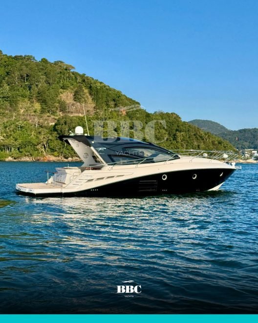 Lancha Focker 420 Gran Coupé à venda em Balneário Camboriú – Barra Sul