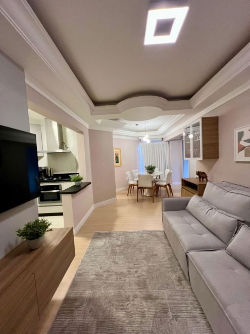 Apartamento com 2 dormitórios (sendo 1 suíte) à venda em Balneário Camboriú – Centro com 72 m²