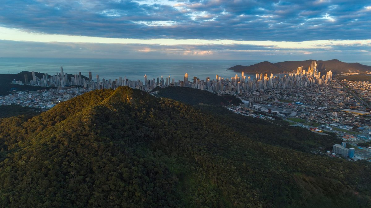 Colinas de Camboriú – Apartamento com 300 m² à venda em Camboriú – Várzea do Ranchinho