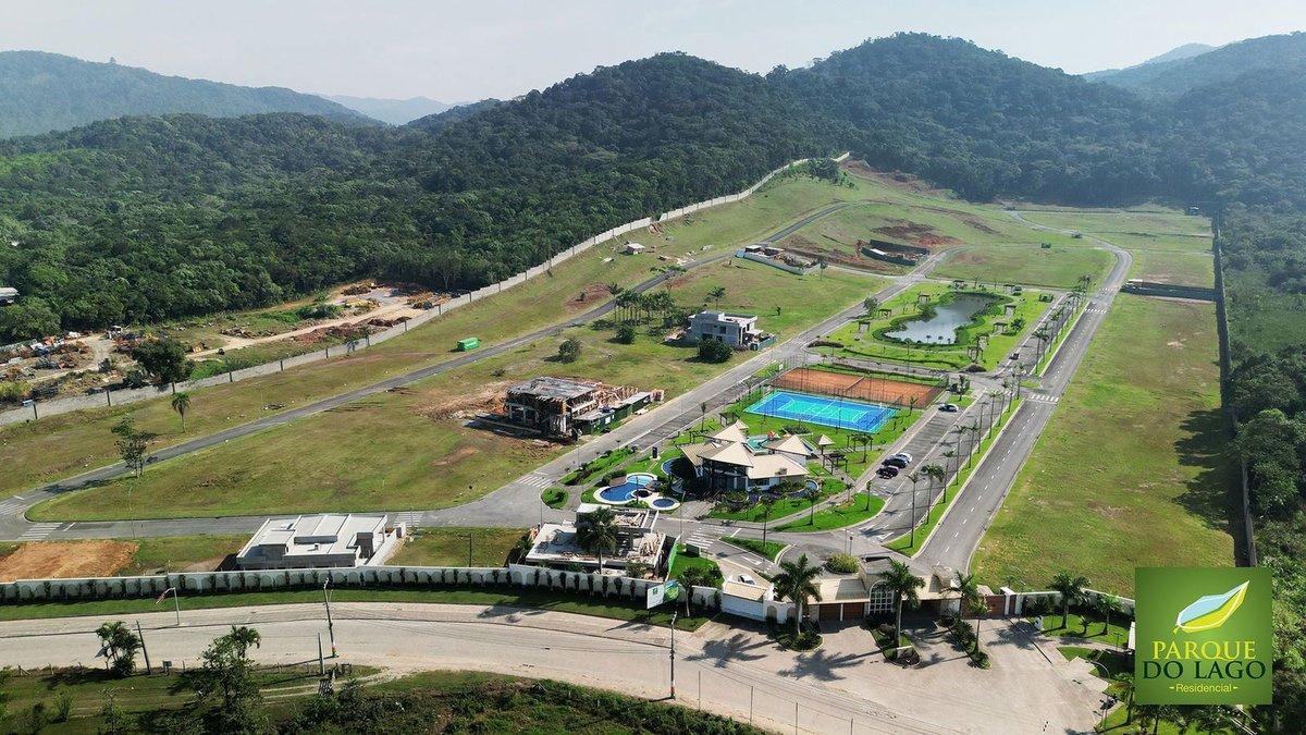 Parque do Lago – Terreno à venda em Camboriú – Rio do Meio com 530 m²