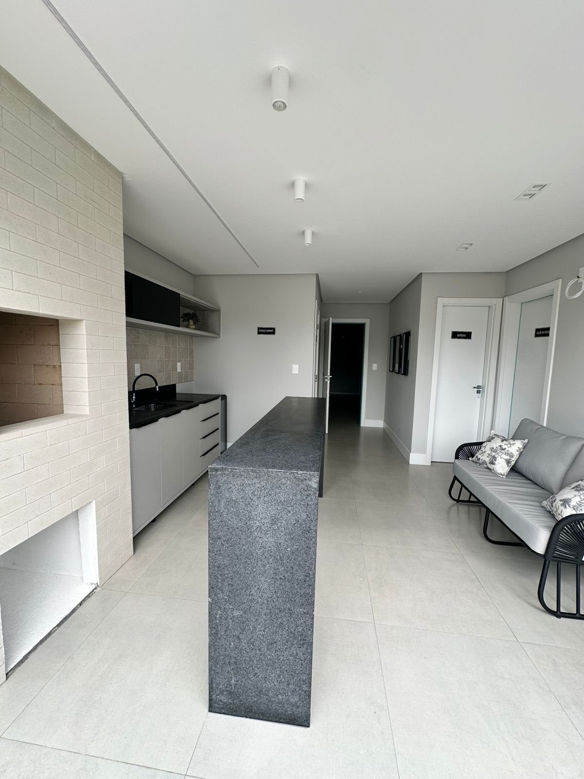 Edifício Platinum Home – Apartamento com 2 dormitórios (sendo 1 suíte) à venda em Camboriú – Tabuleiro com 58 m²