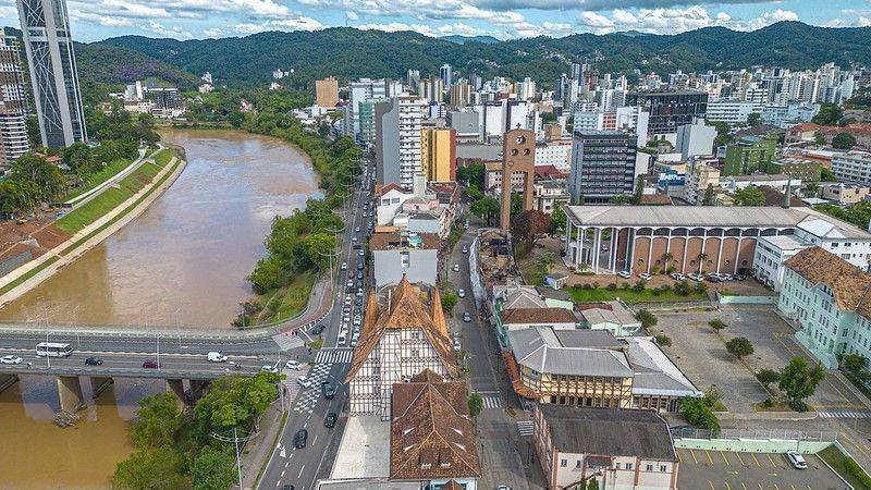 Blumenau revoluciona aprovação de projetos: alvarás agora em 42 dias