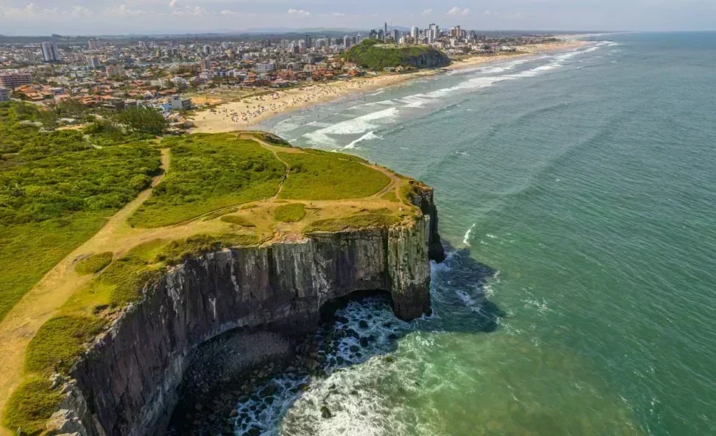 Cidades Litorâneas em Ascensão: O Que Esperar de Porto Belo, Itajaí e Torres