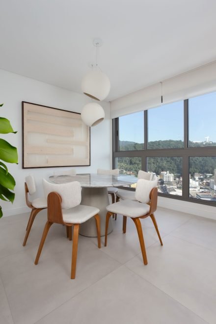 Apartamento com 3 dormitórios (sendo 3 suítes) à venda em Balneário Camboriú – Centro com 122 m²