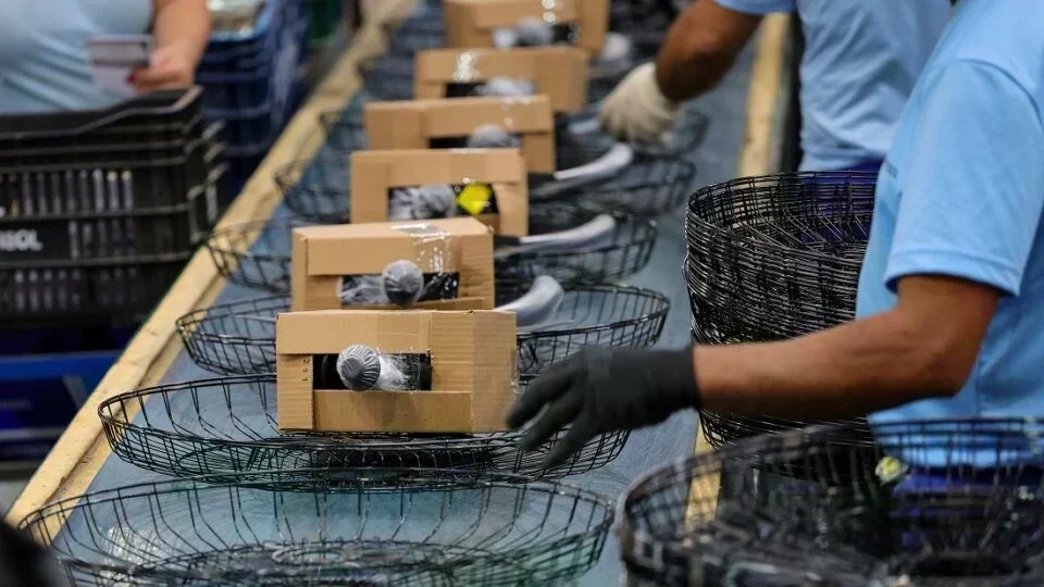 Crescimento de 4,7% em SC traz otimismo, mas varejo enfrenta cautela em 2026