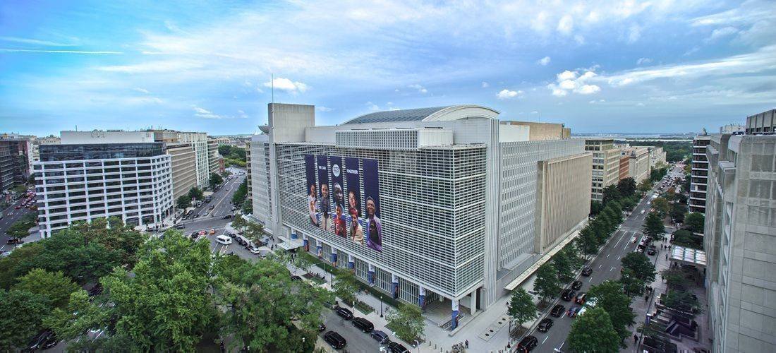 Crescimento do PIB do Brasil: Revisão do Banco Mundial e Desafios Futuros