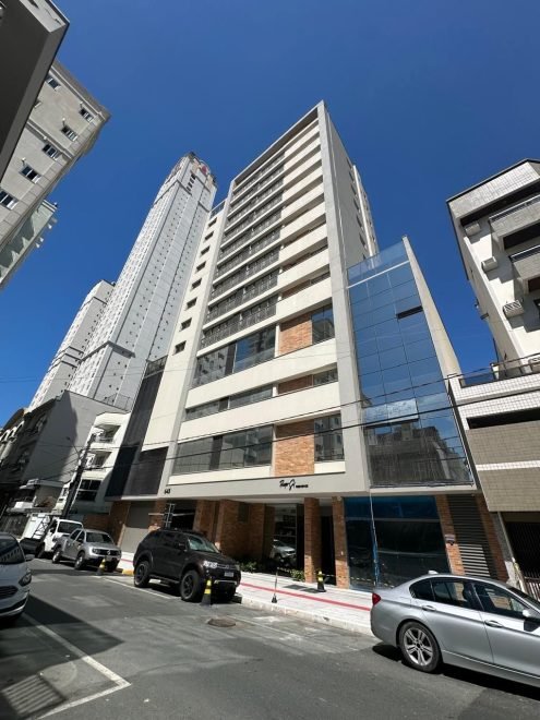 Apartamento com 3 dormitórios (sendo 1 suíte) à venda em Balneário Camboriú – Centro com 98 m²