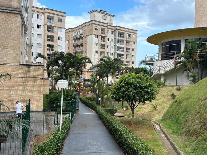 Apartamento com 2 dormitórios (sendo 1 suíte) à venda em Camboriú – Tabuleiro com 71 m²
