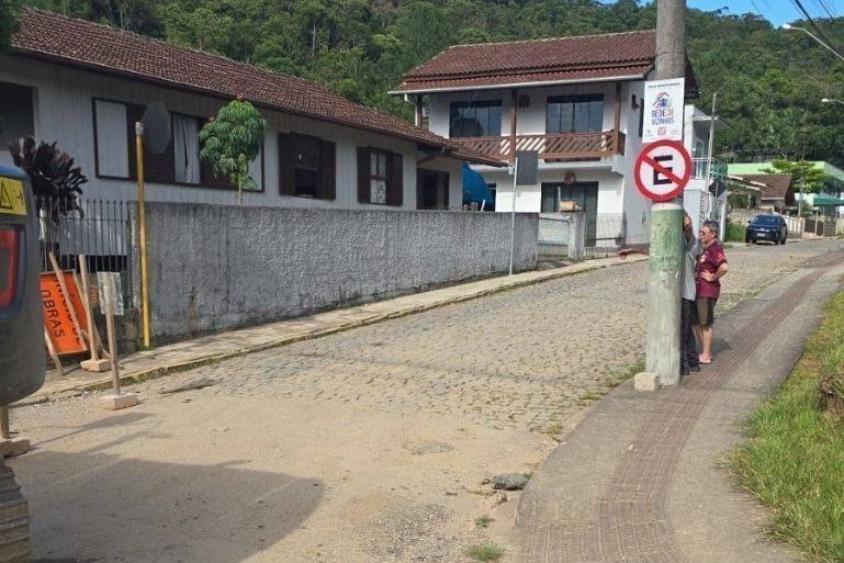 Interdição na Rua Pedro Noldin em Brusque: obras de macrodrenagem começam em 16 de fevereiro