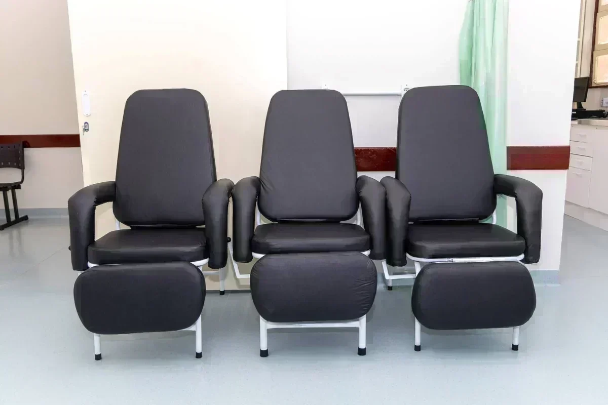 Maternidade Carmela Dutra recebe 46 poltronas novas em investimento de R$ 38 mil