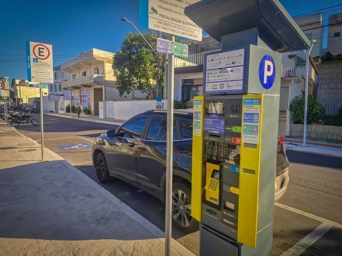 Navegantes adota fiscalização eletrônica na Área Azul com tarifas a partir de R$1,64